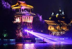 【重磅】今晚，國際光影藝術(shù)節(jié)點燈儀式在天鵝湖濕地公園舉行！